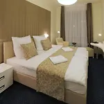 Esmarin Wellness Szálloda 4*