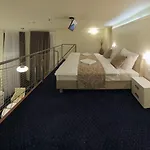 ホテル Esmarin Wellness Mníšek pod Brdy