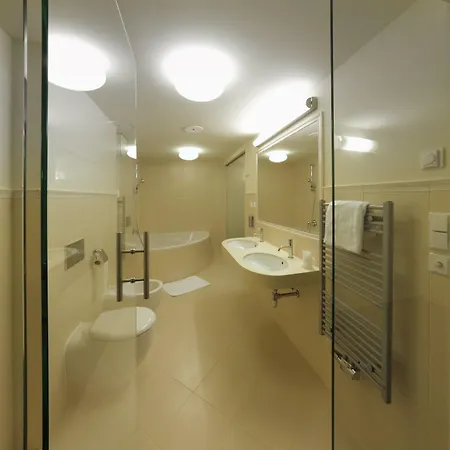 Szálloda Esmarin Wellness