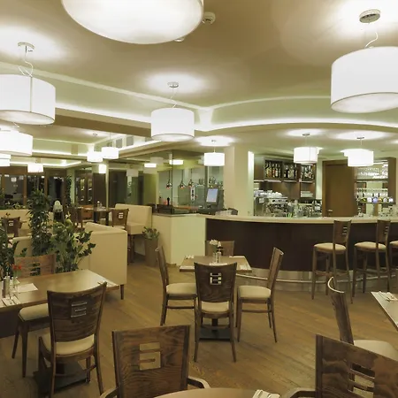 艾斯美润健康酒店 Mníšek pod Brdy