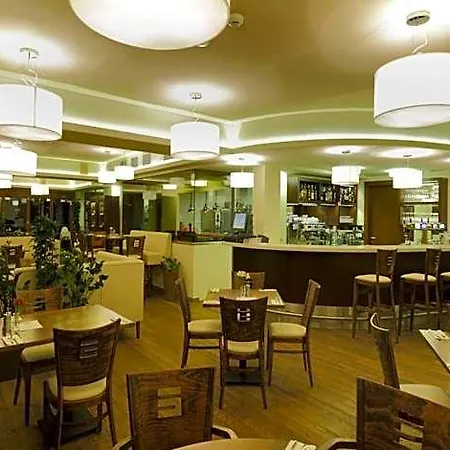 艾斯美润健康酒店 Mníšek pod Brdy
