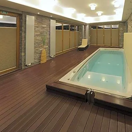 艾斯美润健康酒店 Mníšek pod Brdy