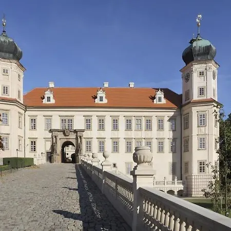 Esmarin Wellness 4* Mníšek pod Brdy