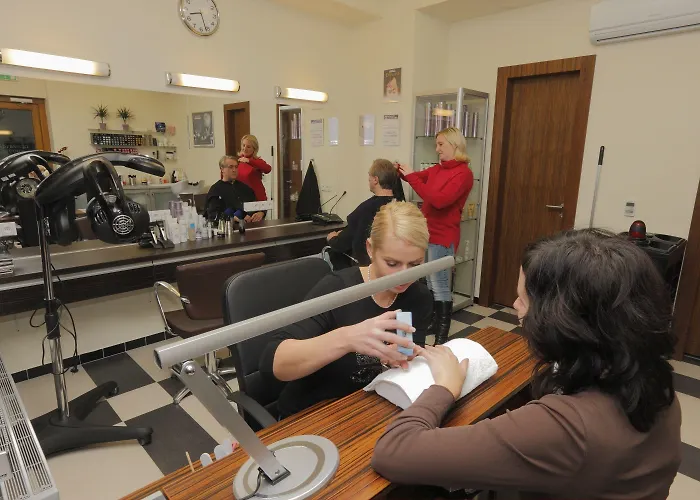 Esmarin Wellness Hotel 4*